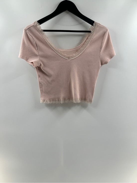 Aeropostale Tops - Aeropostale Light Pink Lace Trim Ribbed Crop Top Women's Large